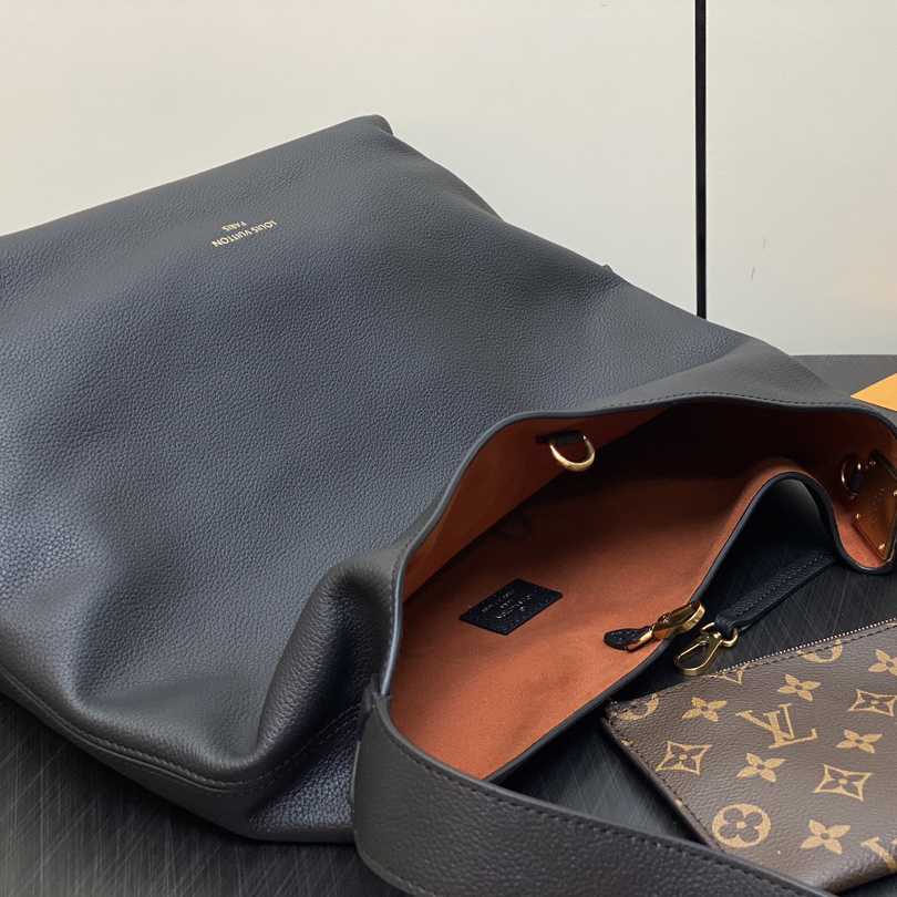 Louis Vuitton Low Key Hobo MM   M24856 - DopestKickz