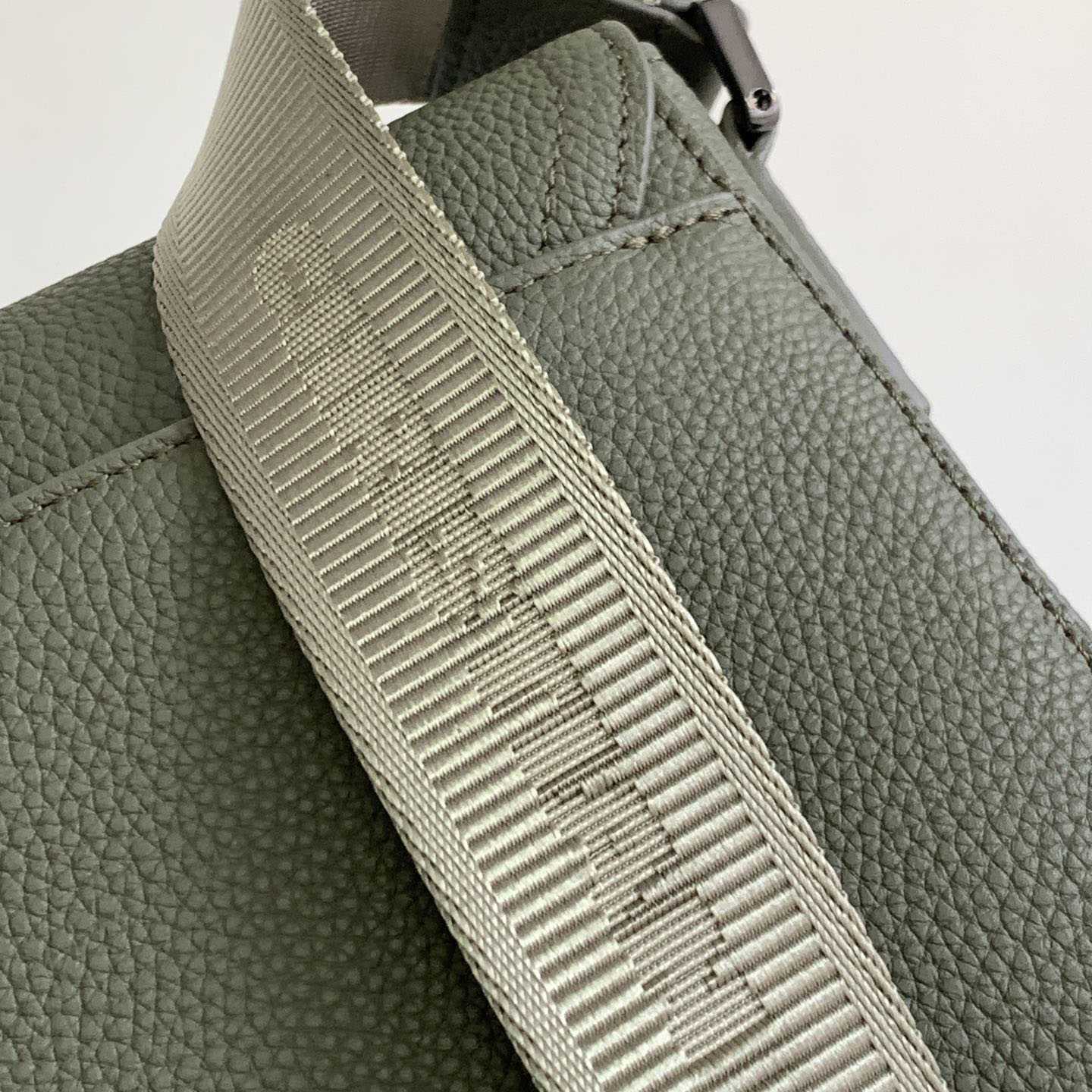 Dior Small Saddle Messenger Bag With Flap - DopestKickz