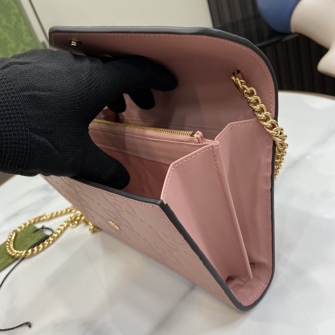 Gucci GG Chain Wallet - DopestKickz