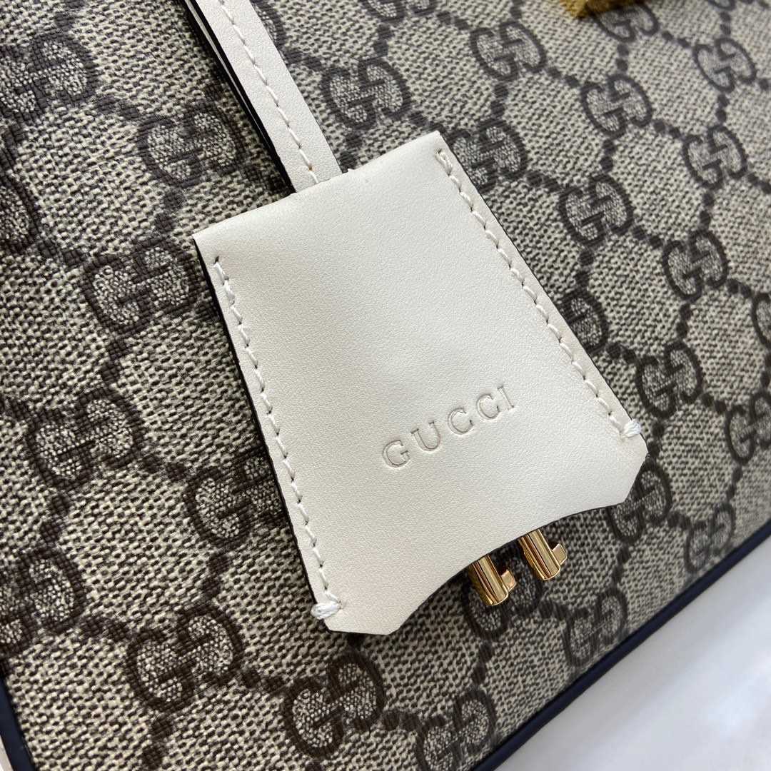 Gucci Padlock GG Medium Shoulder Bag - DopestKickz