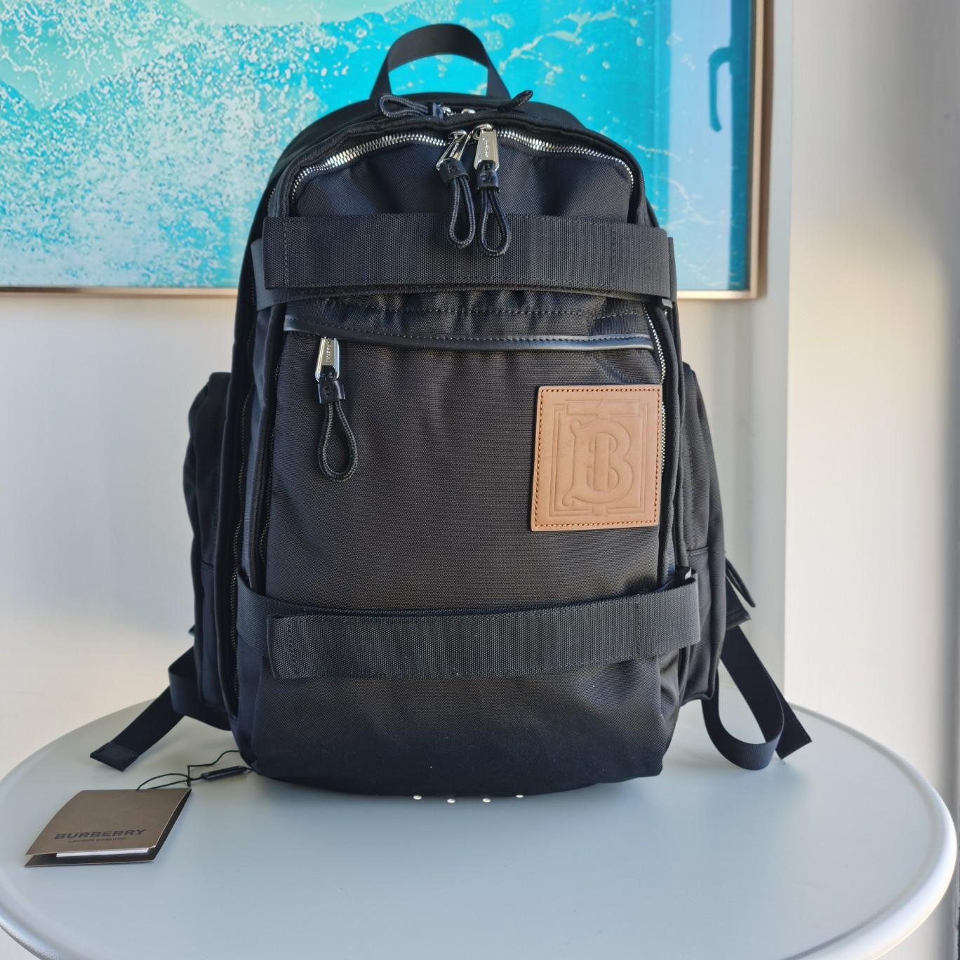 Burberry Large Cooper Backpack (30×20×49cm) - DopestKickz