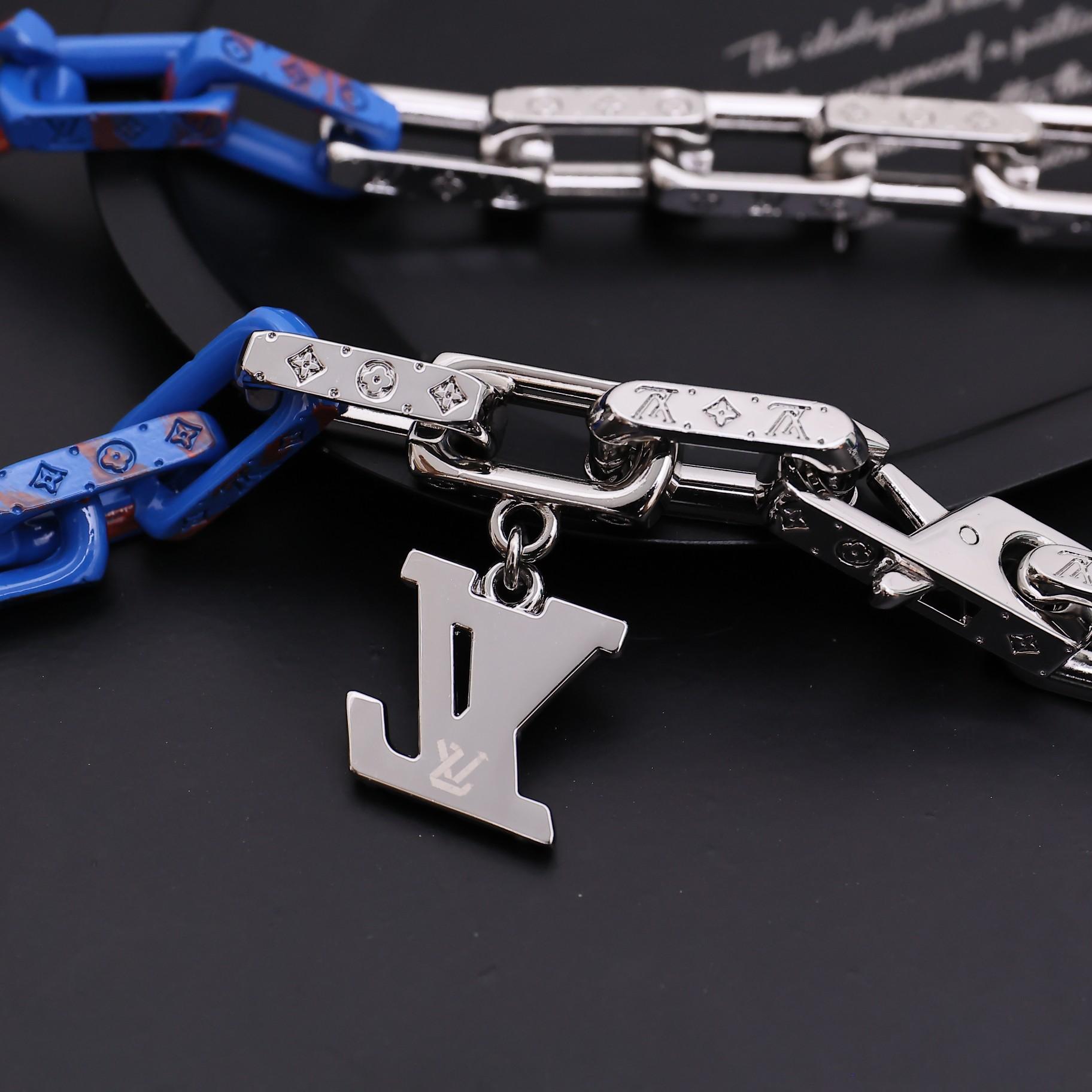 Louis Vuitton Monogram Chain Necklace   M01494 - DopestKickz