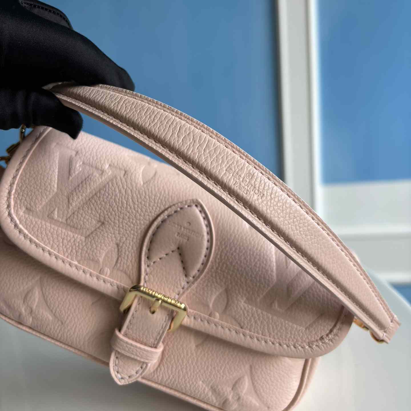 Louis Vuitton Nano Diane   M83566 - DopestKickz