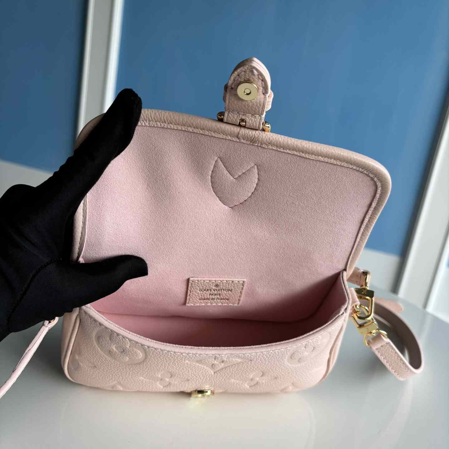 Louis Vuitton Nano Diane   M83566 - DopestKickz