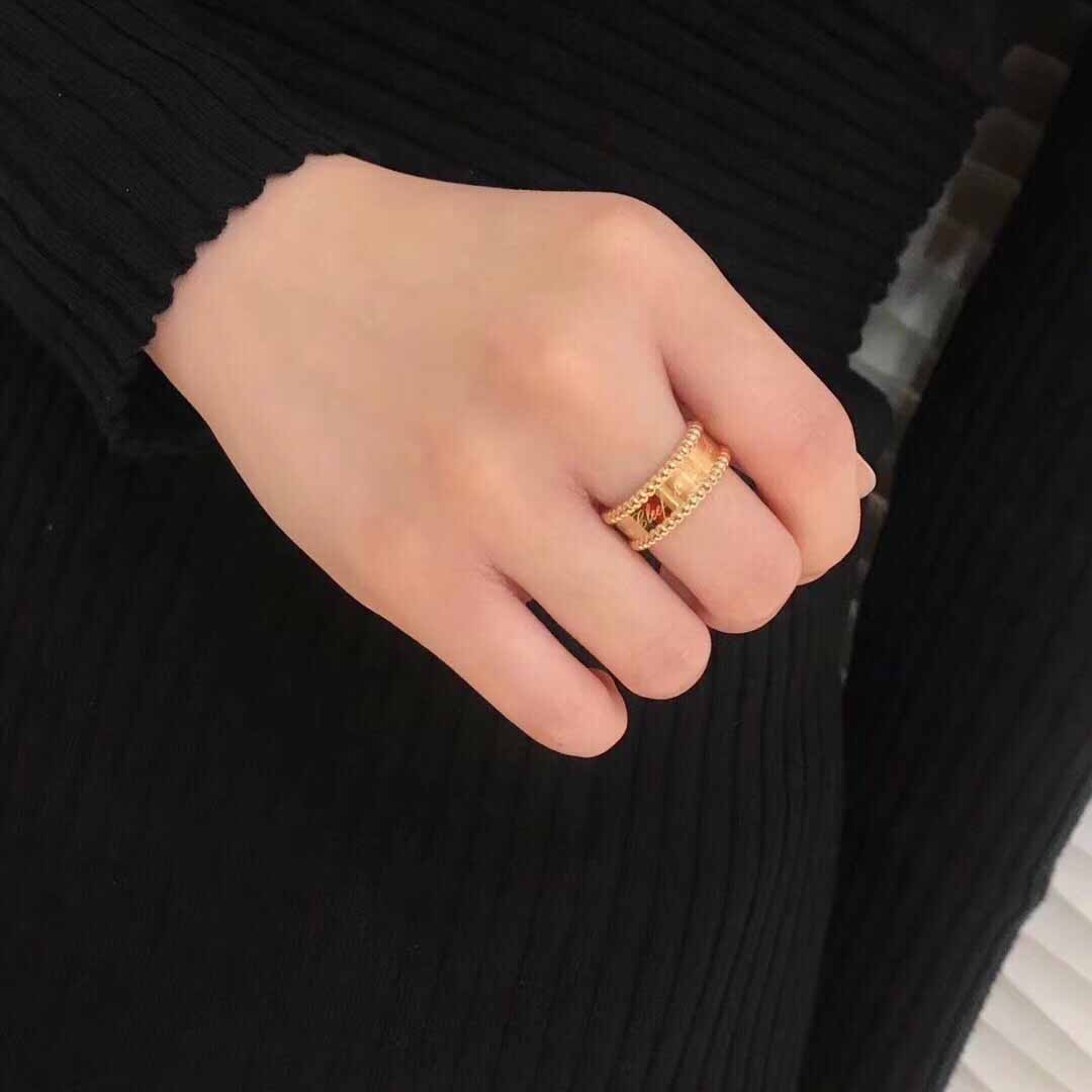 Van Cleef & Arpels Ring - DopestKickz