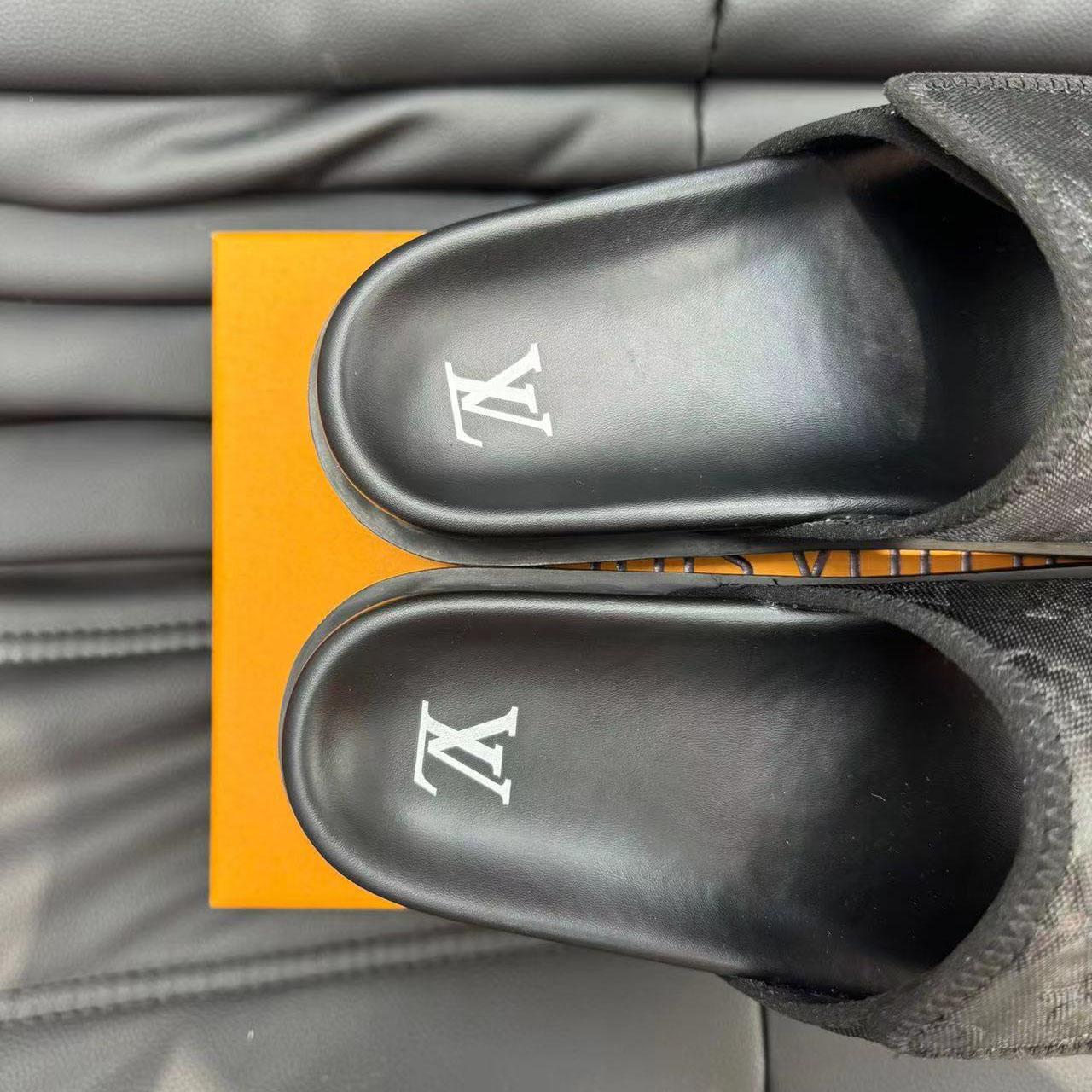 Louis Vuitton Miami Mule         1A9Z60 - DopestKickz