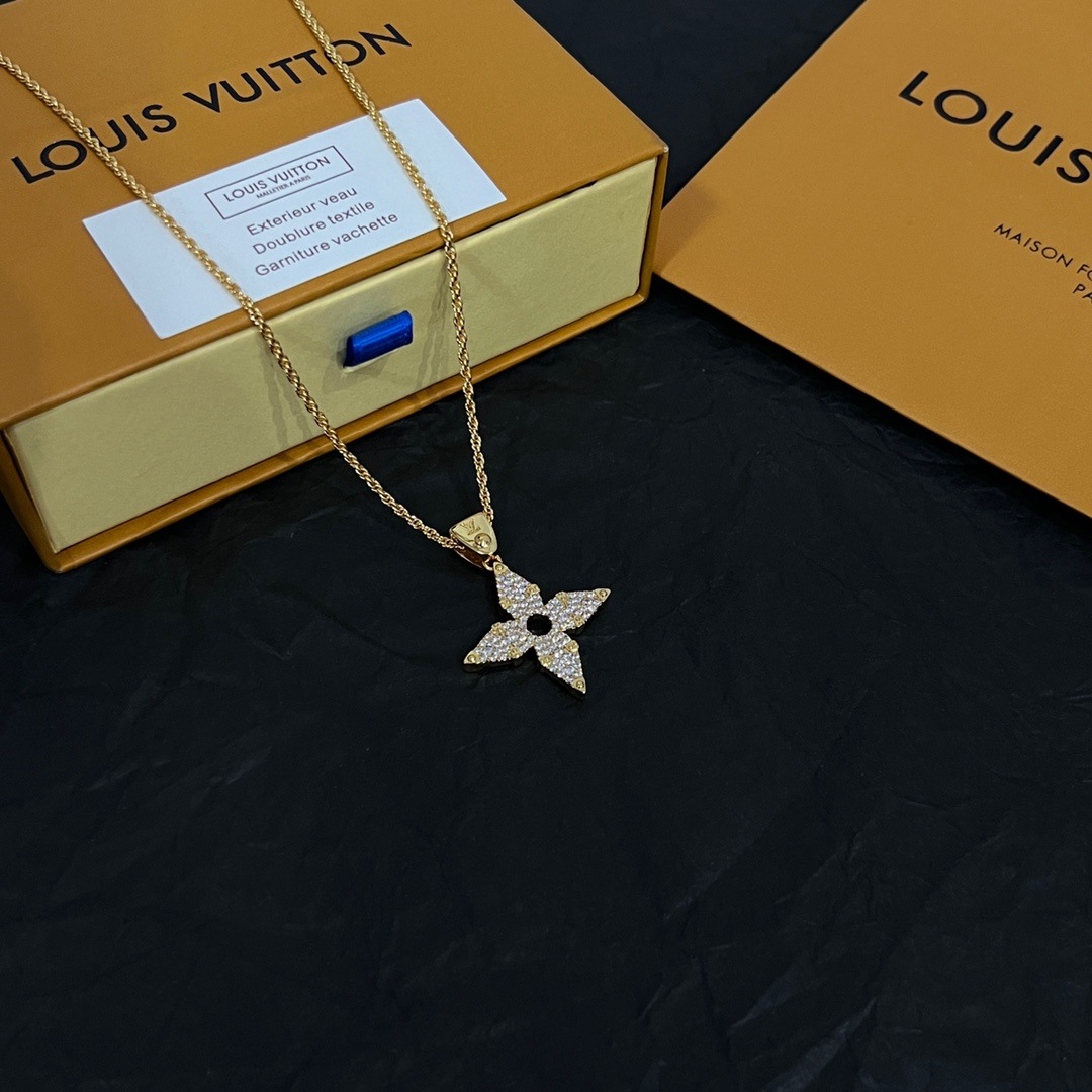 Louis Vuitton LV Rope Pendant   M01751 - DopestKickz