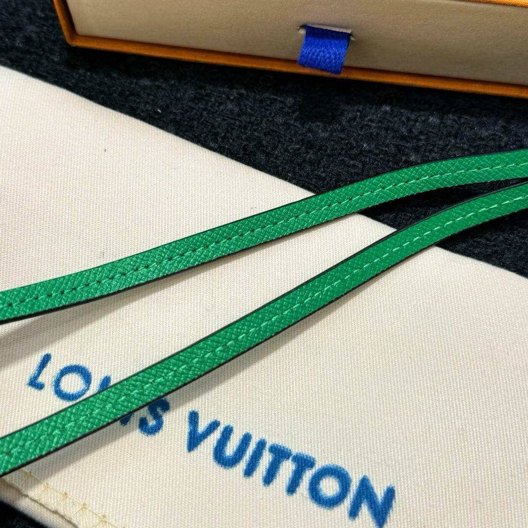 Louis Vuitton Card Holder Necklace  M83153 - DopestKickz