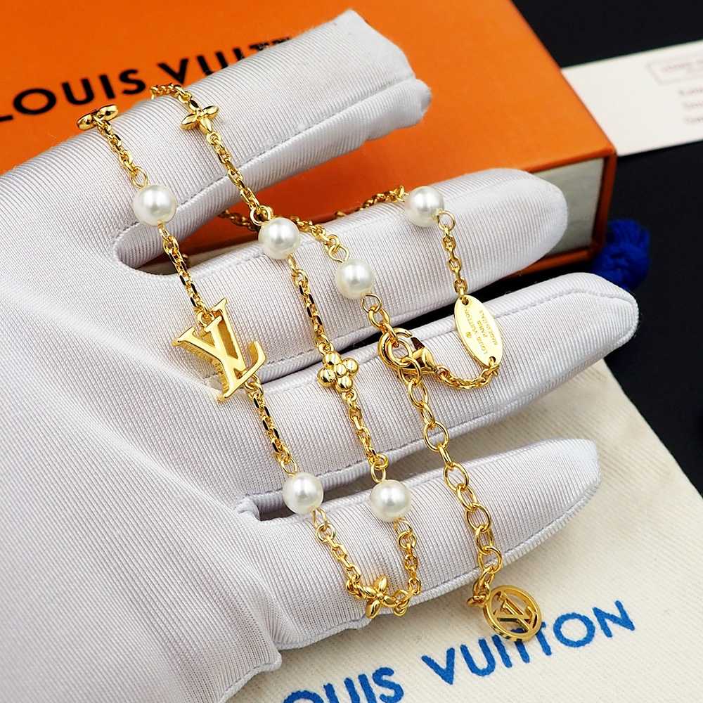 Louis Vuitton Louisa Necklace   M01610 - DopestKickz
