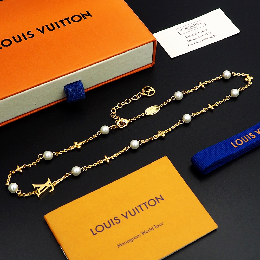 Louis Vuitton Louisa Necklace   M01610 - DopestKickz