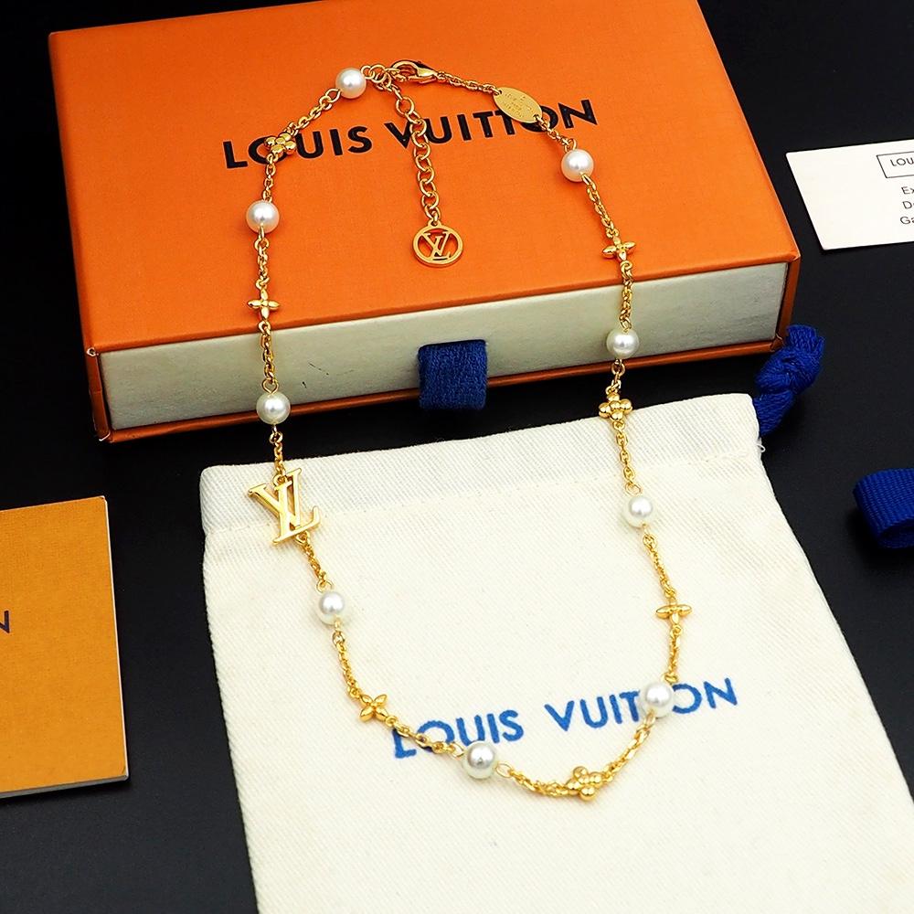 Louis Vuitton Louisa Necklace   M01610 - DopestKickz