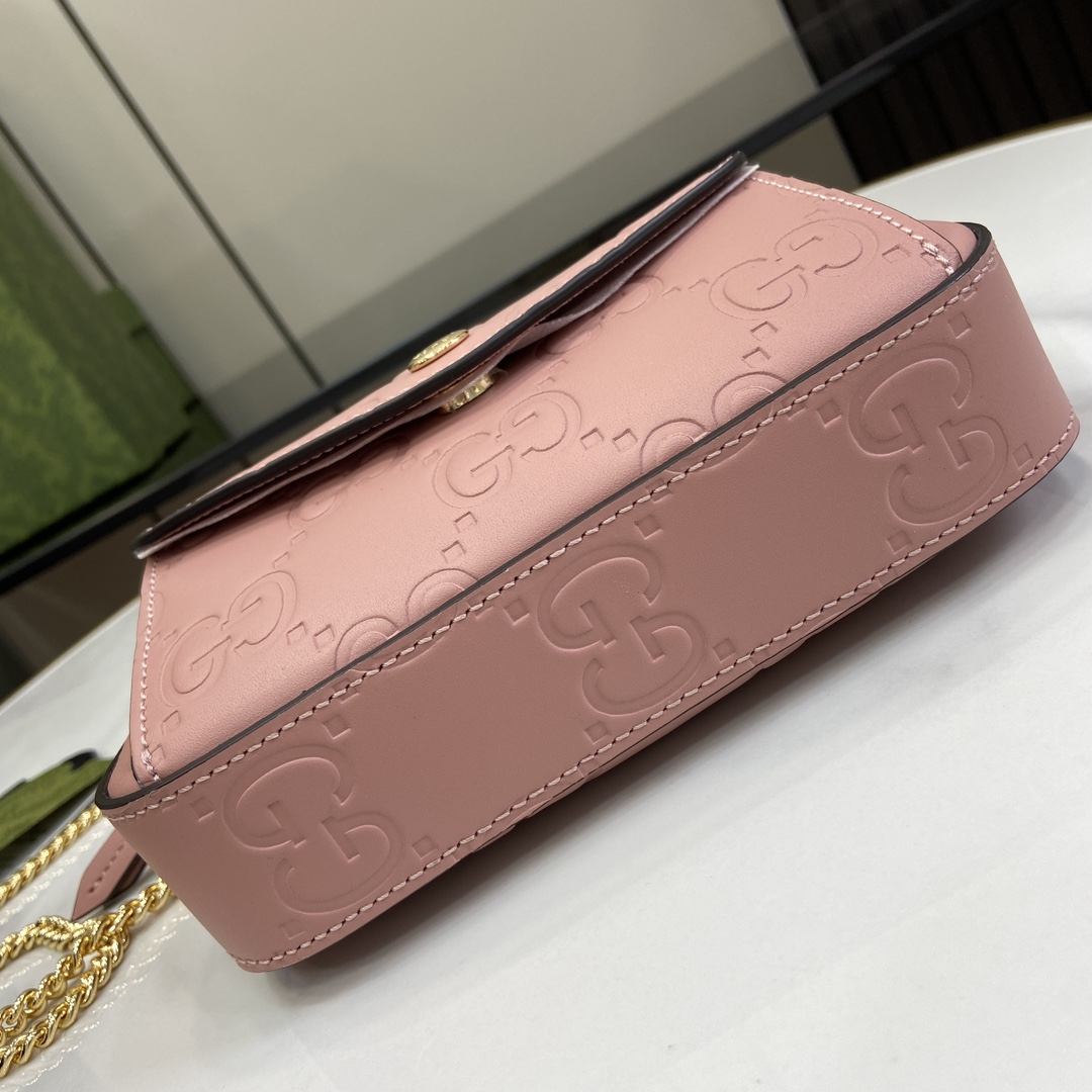 Gucci GG Super Mini Shoulder Bag - DopestKickz