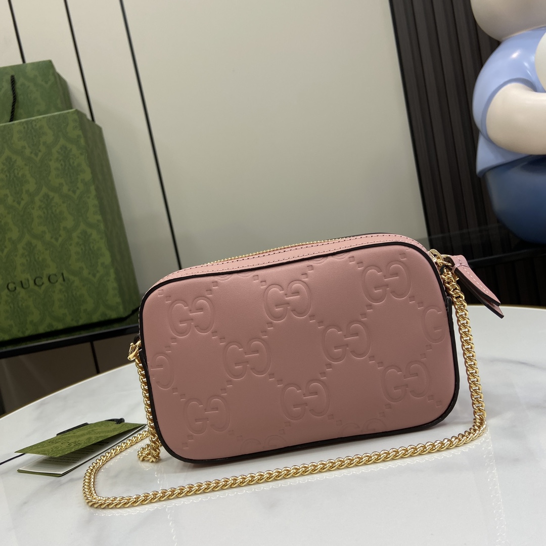 Gucci GG Super Mini Shoulder Bag - DopestKickz