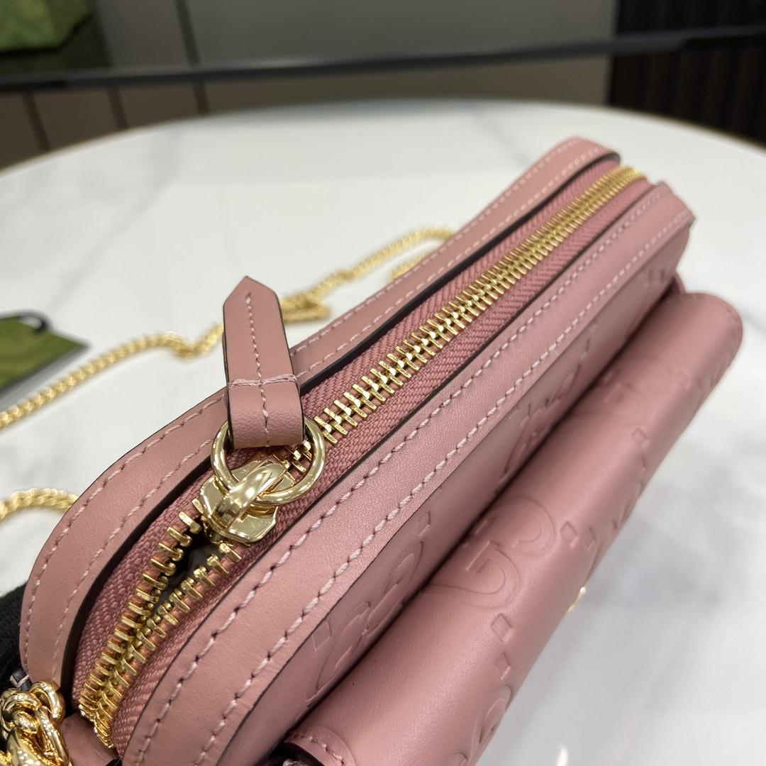 Gucci GG Super Mini Shoulder Bag - DopestKickz