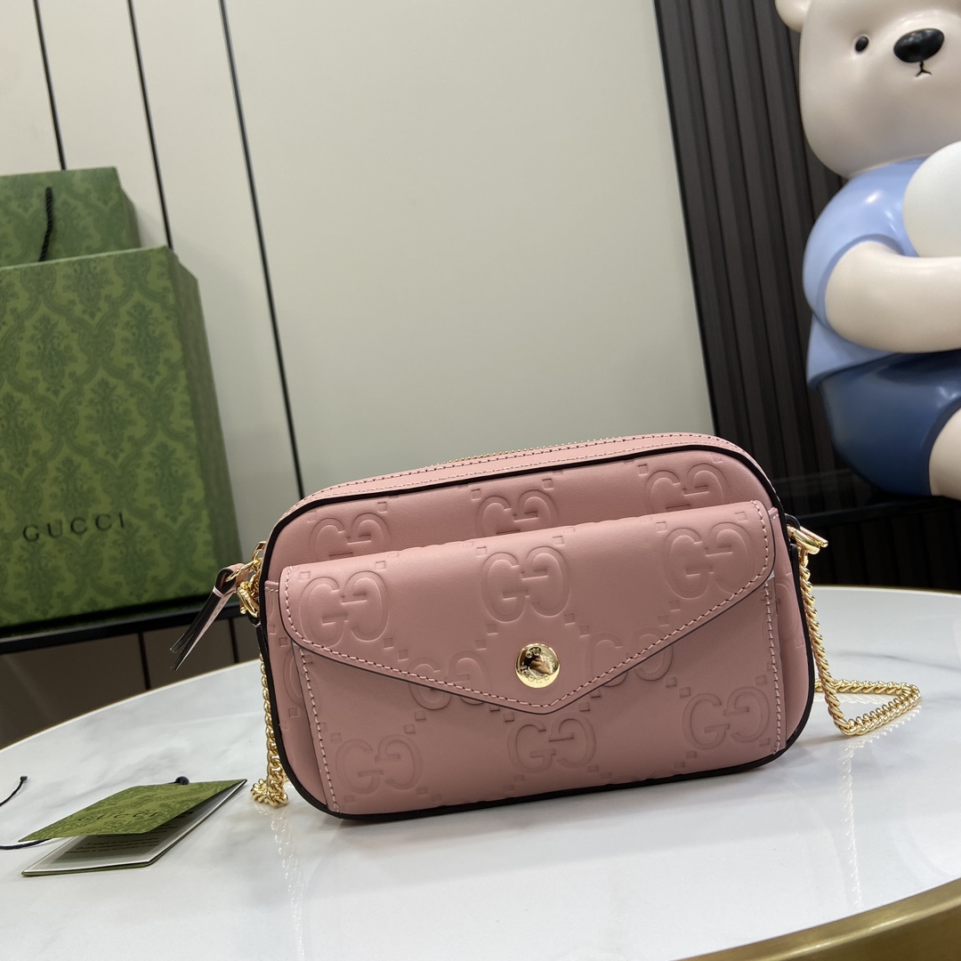 Gucci GG Super Mini Shoulder Bag - DopestKickz