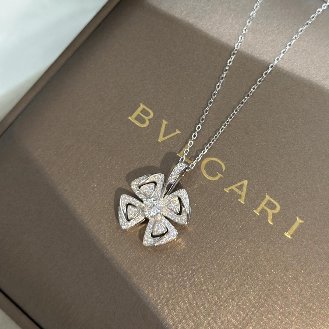 Bvlgari Fiorever Necklace - DopestKickz
