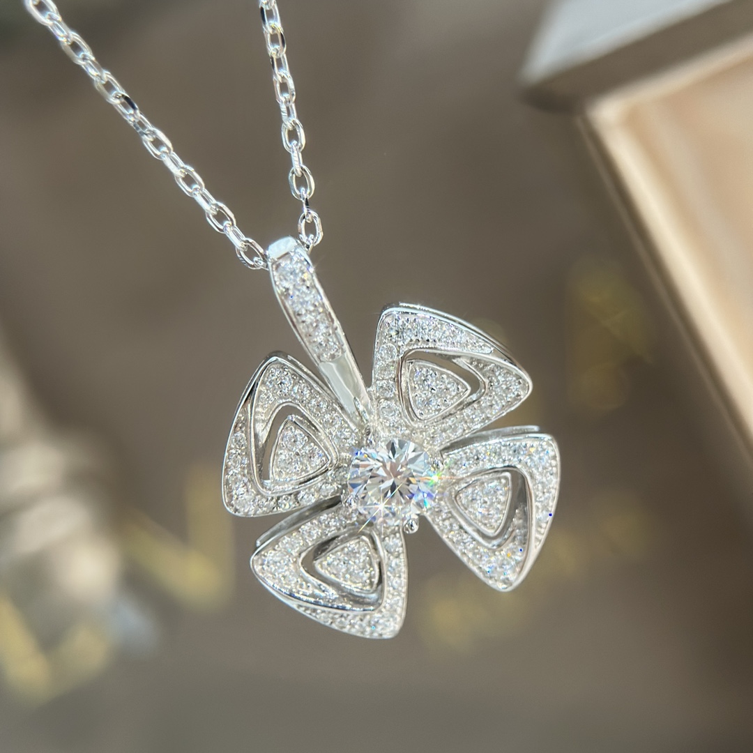 Bvlgari Fiorever Necklace - DopestKickz