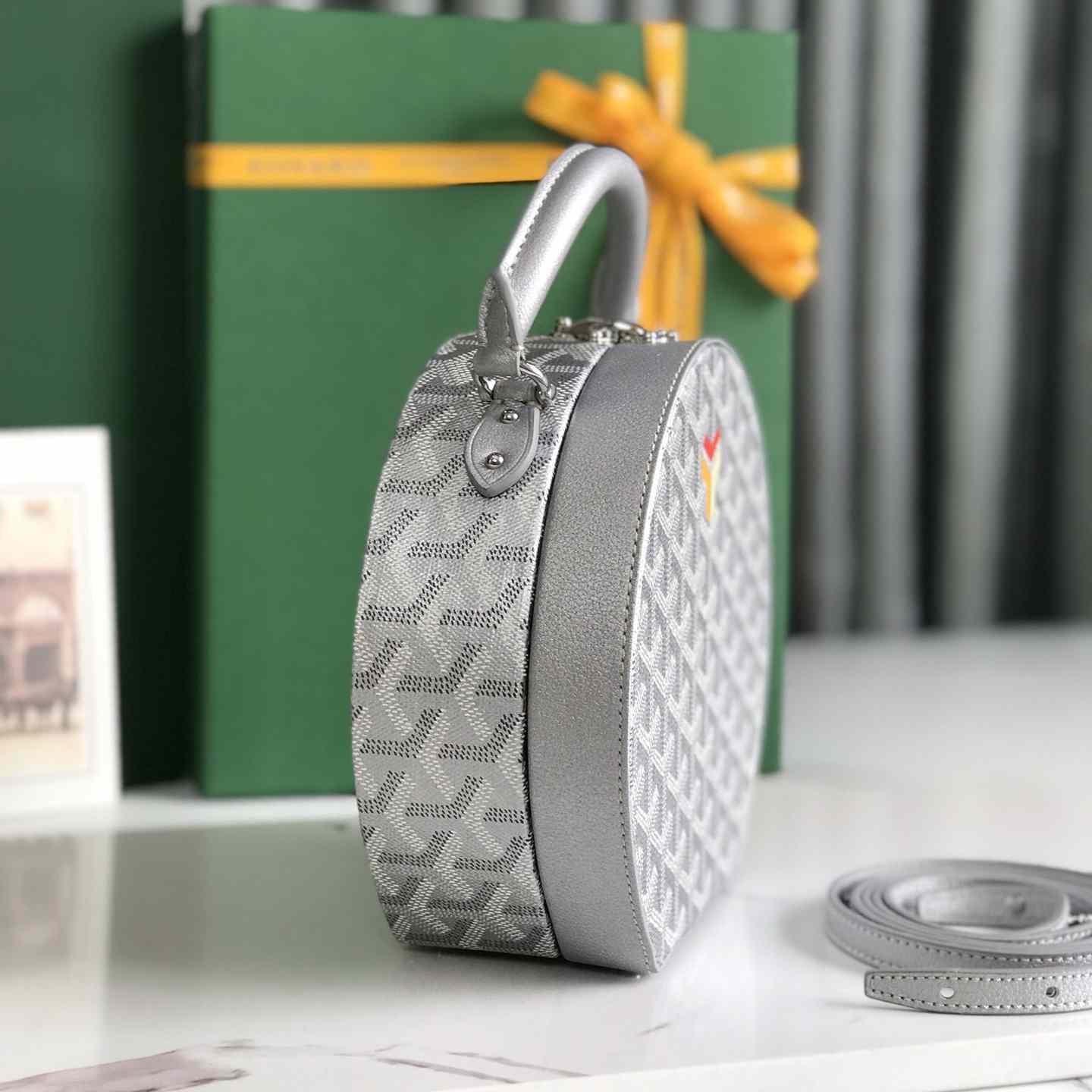 Goyard The Alto Hatbox Trunk Bag(18-16.5-7cm) - DopestKickz