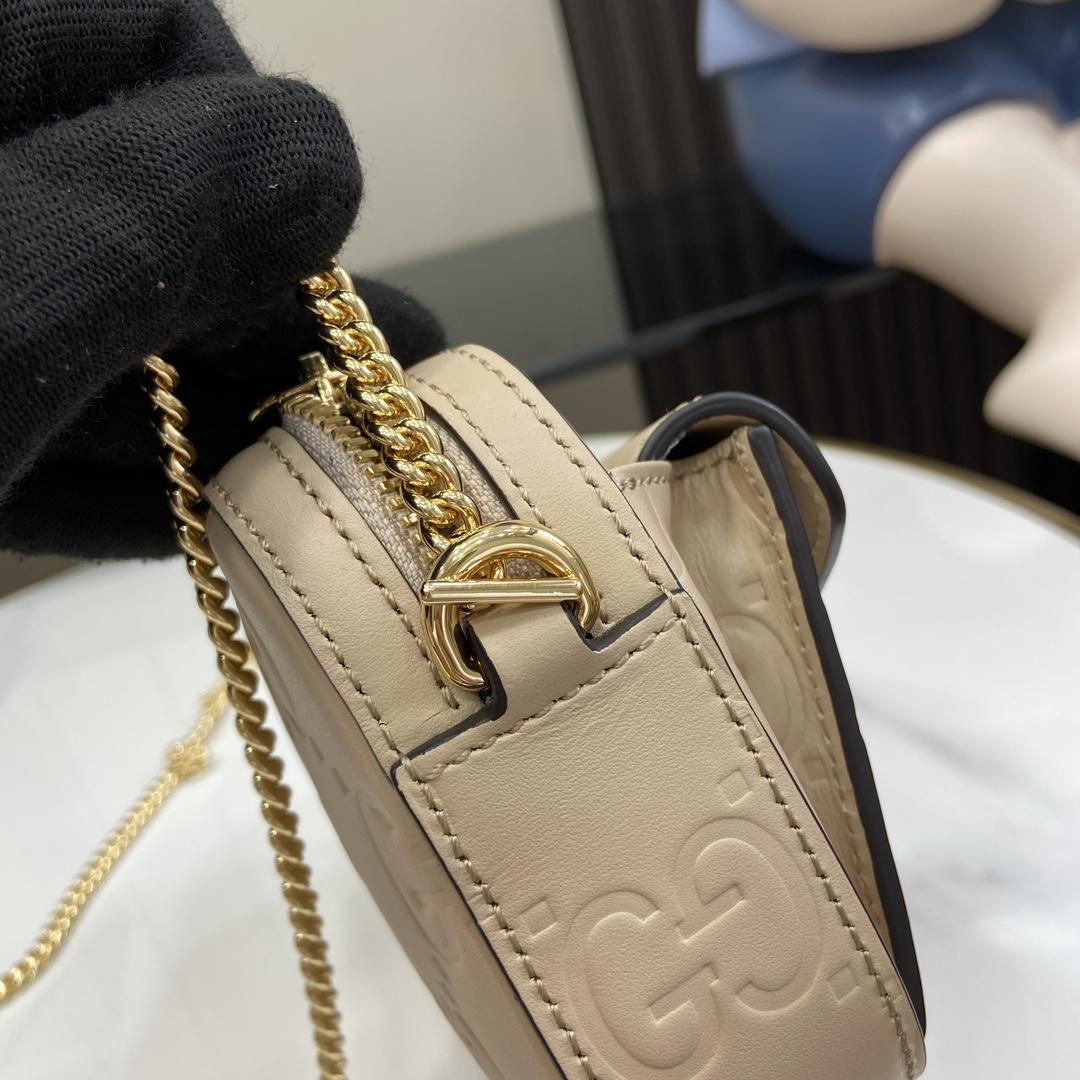 Gucci GG Super Mini Shoulder Bag - DopestKickz