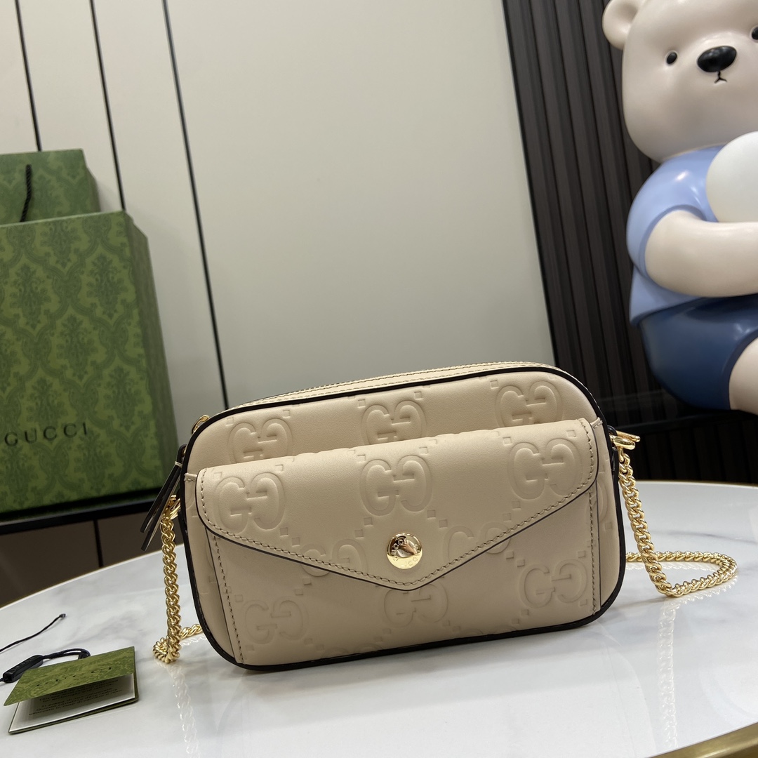 Gucci GG Super Mini Shoulder Bag - DopestKickz