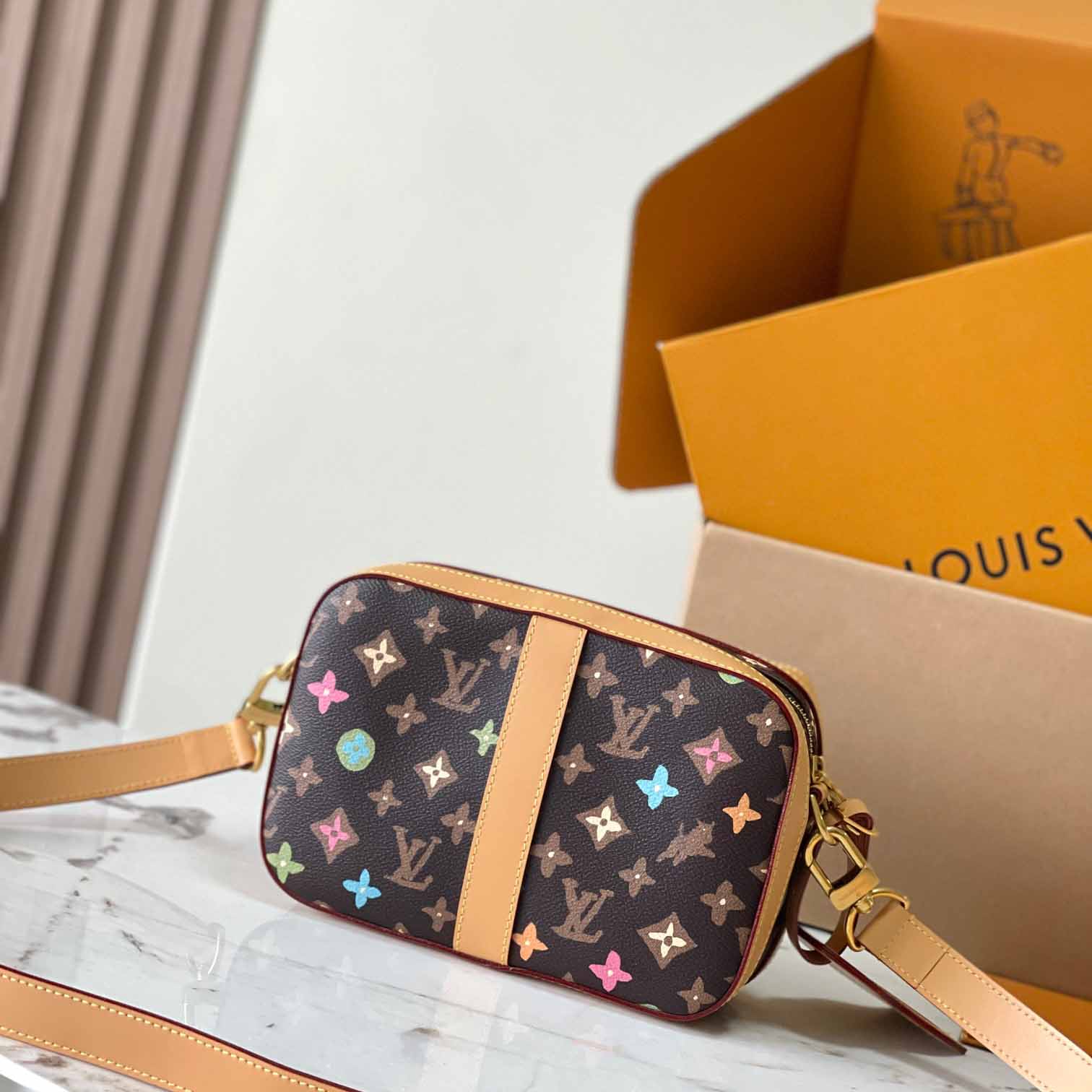 Louis Vuitton Envelope Messenger   M24820 - DopestKickz