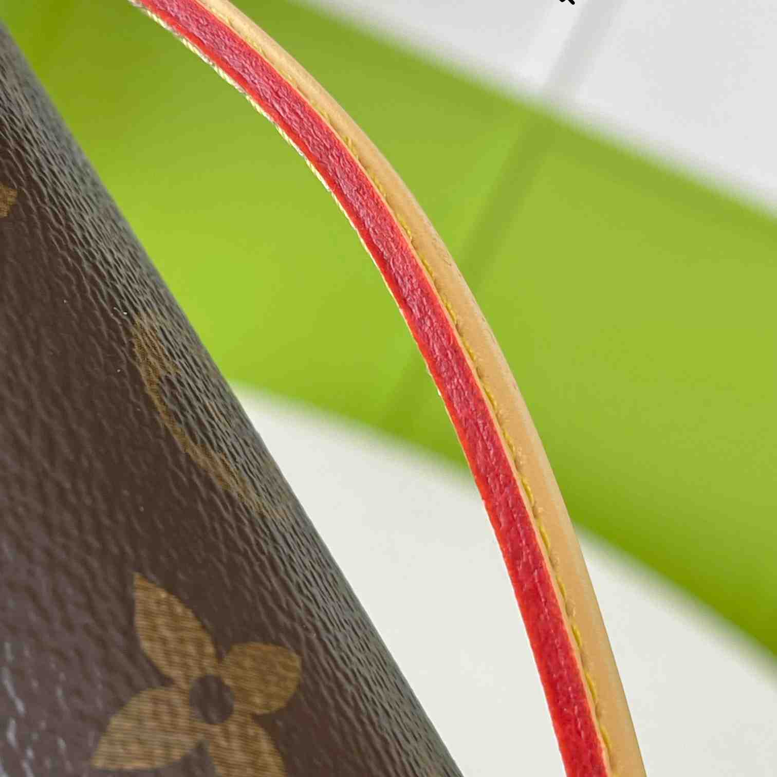 Louis Vuitton Pochette Métis East West   M46279 - DopestKickz