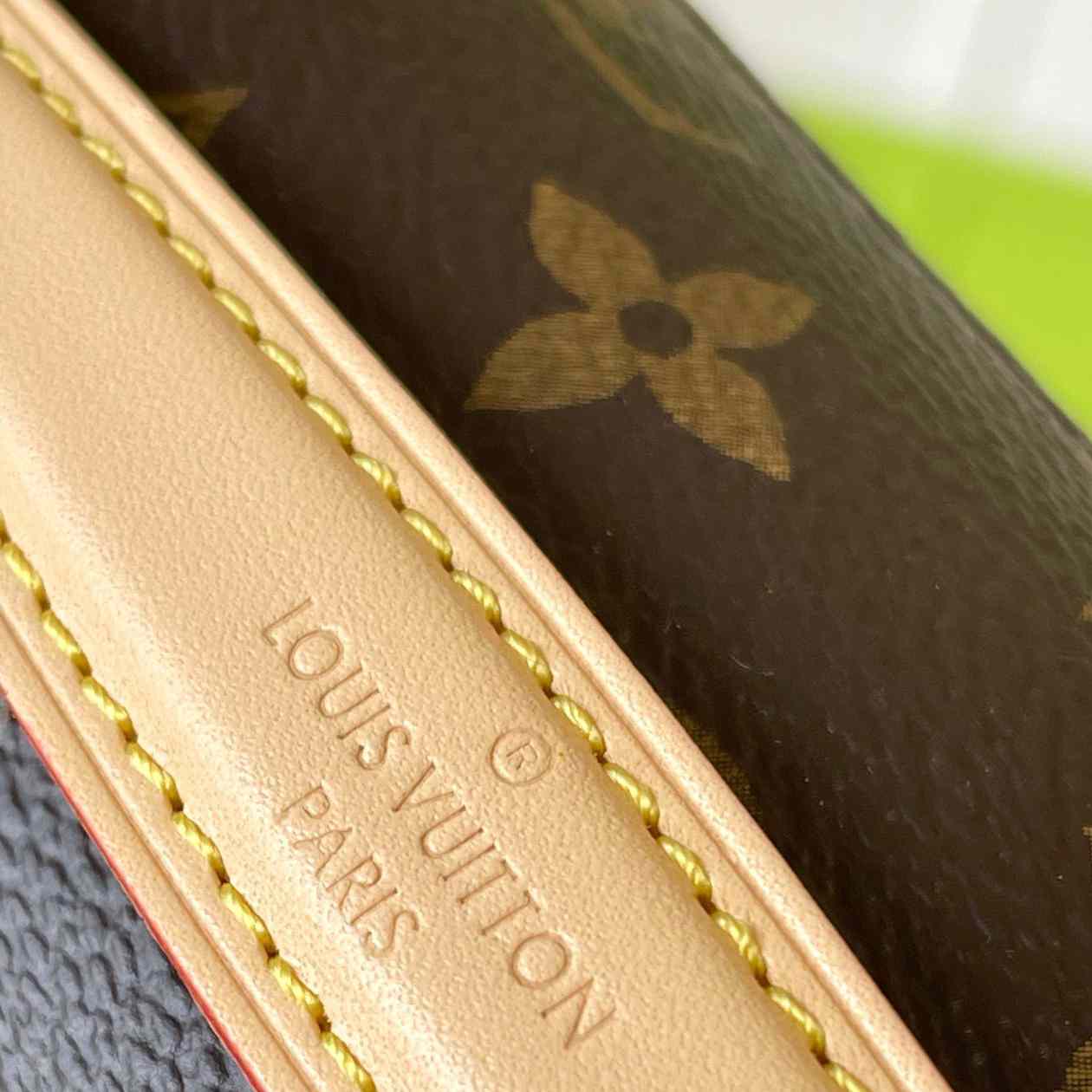 Louis Vuitton Pochette Métis East West   M46279 - DopestKickz