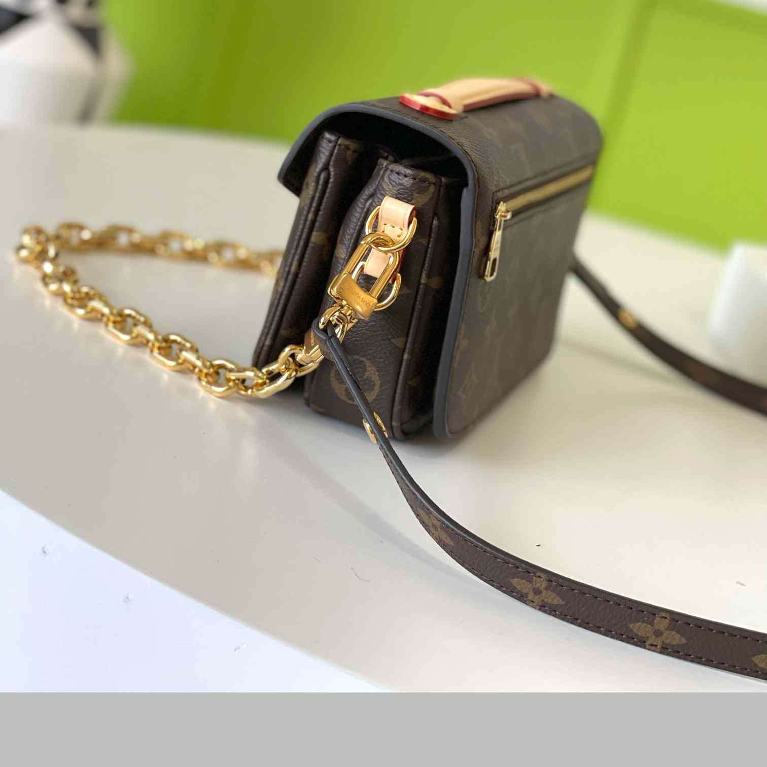 Louis Vuitton Pochette Métis East West   M46279 - DopestKickz