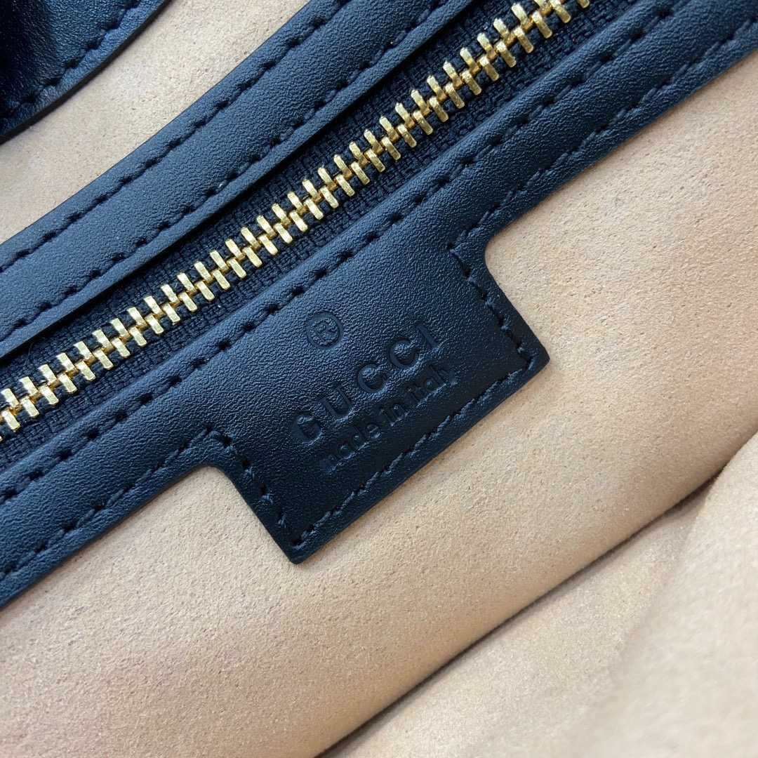 Gucci Padlock GG Medium Shoulder Bag - DopestKickz