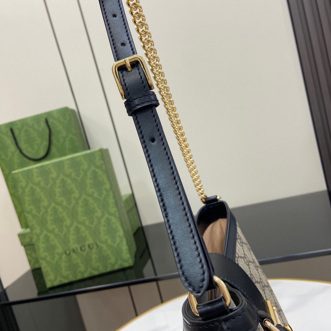 Gucci Padlock GG Medium Shoulder Bag - DopestKickz