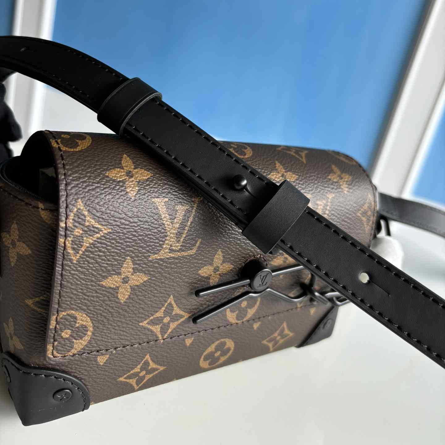 Louis Vuitton Steamer Wearable Wallet  M83613 - DopestKickz