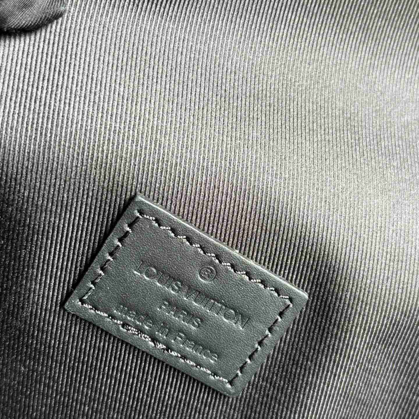 Louis Vuitton Steamer Wearable Wallet  M83613 - DopestKickz