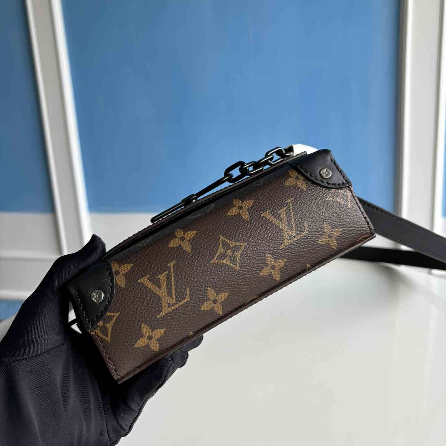 Louis Vuitton Steamer Wearable Wallet  M83613 - DopestKickz