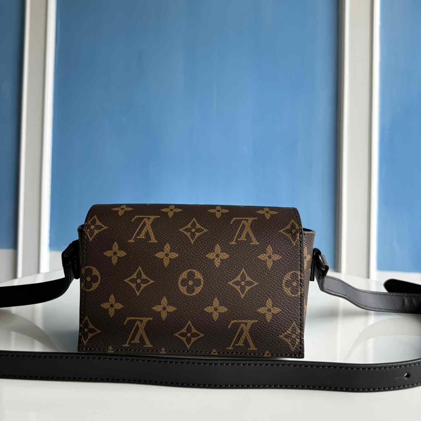 Louis Vuitton Steamer Wearable Wallet  M83613 - DopestKickz