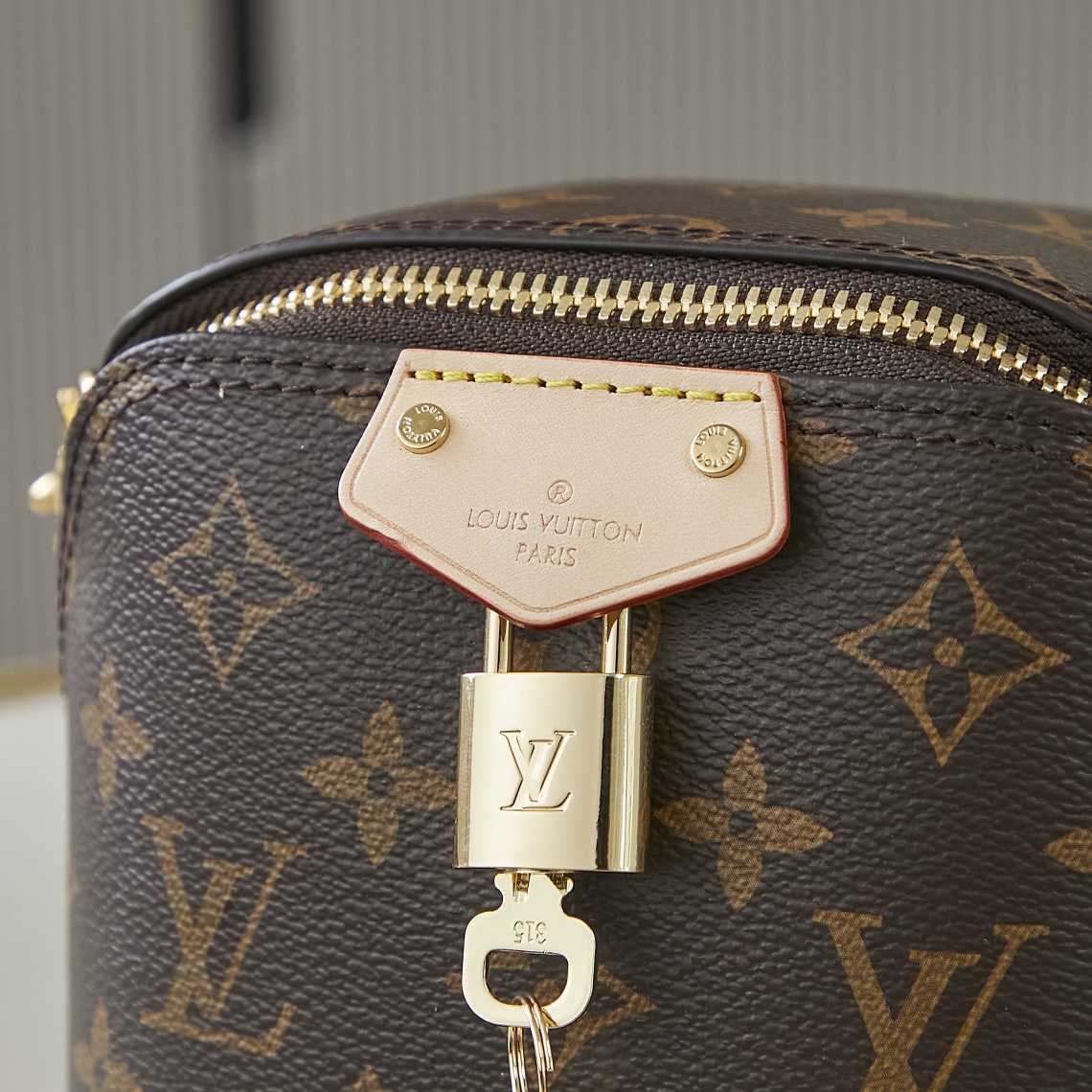Louis Vuitton Just In Case  M47096 - DopestKickz
