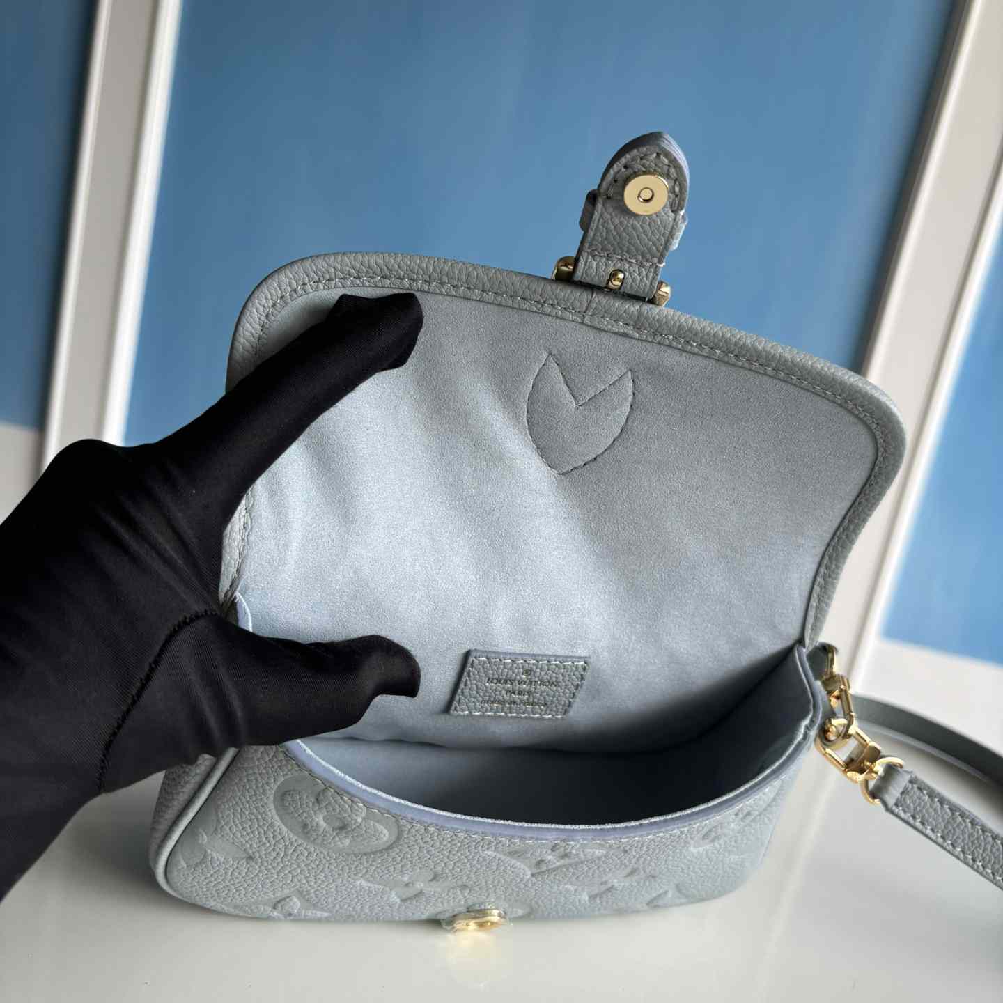 Louis Vuitton Nano Diane   M83592 - DopestKickz