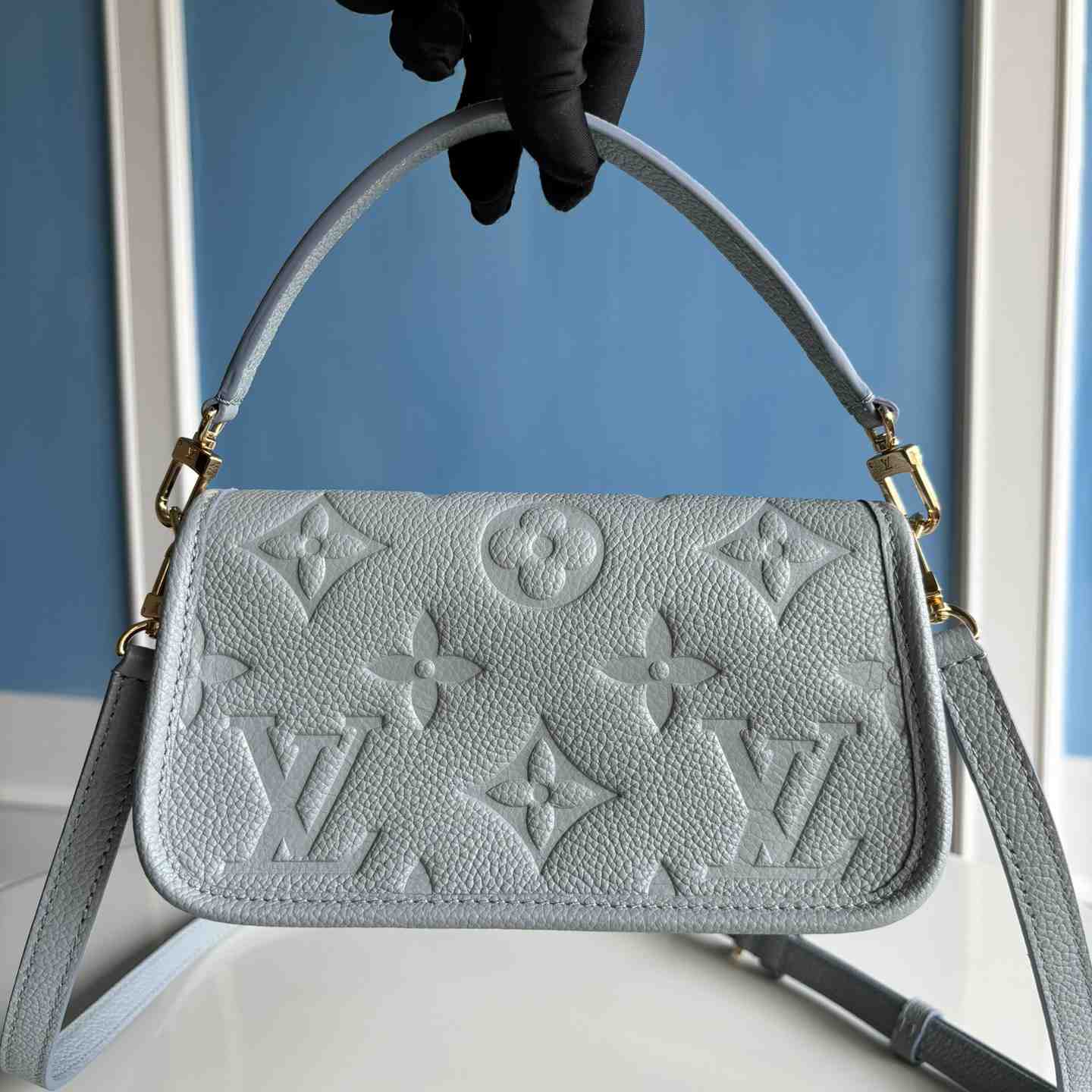 Louis Vuitton Nano Diane   M83592 - DopestKickz