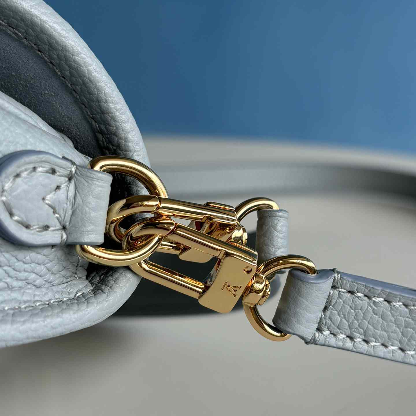 Louis Vuitton Nano Diane   M83592 - DopestKickz