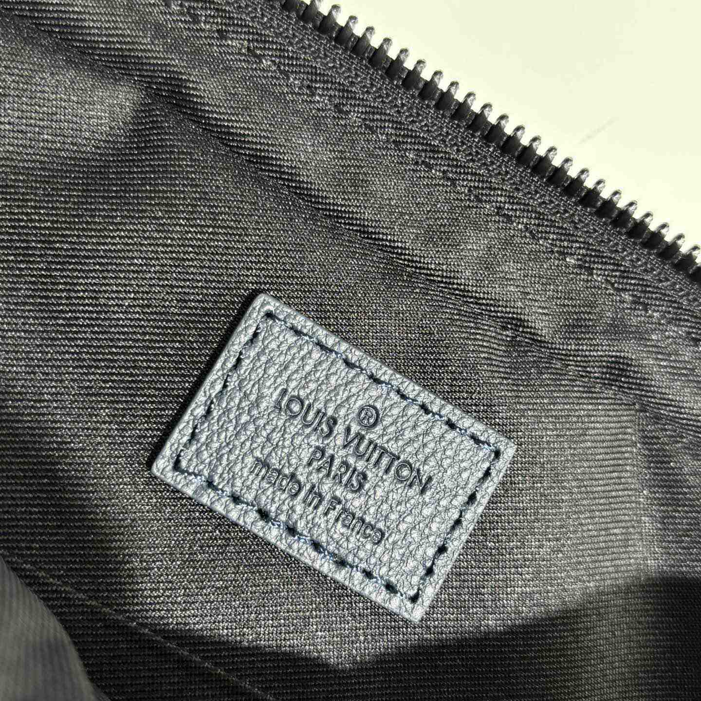 Louis Vuitton Trio Messenger  M24753 - DopestKickz