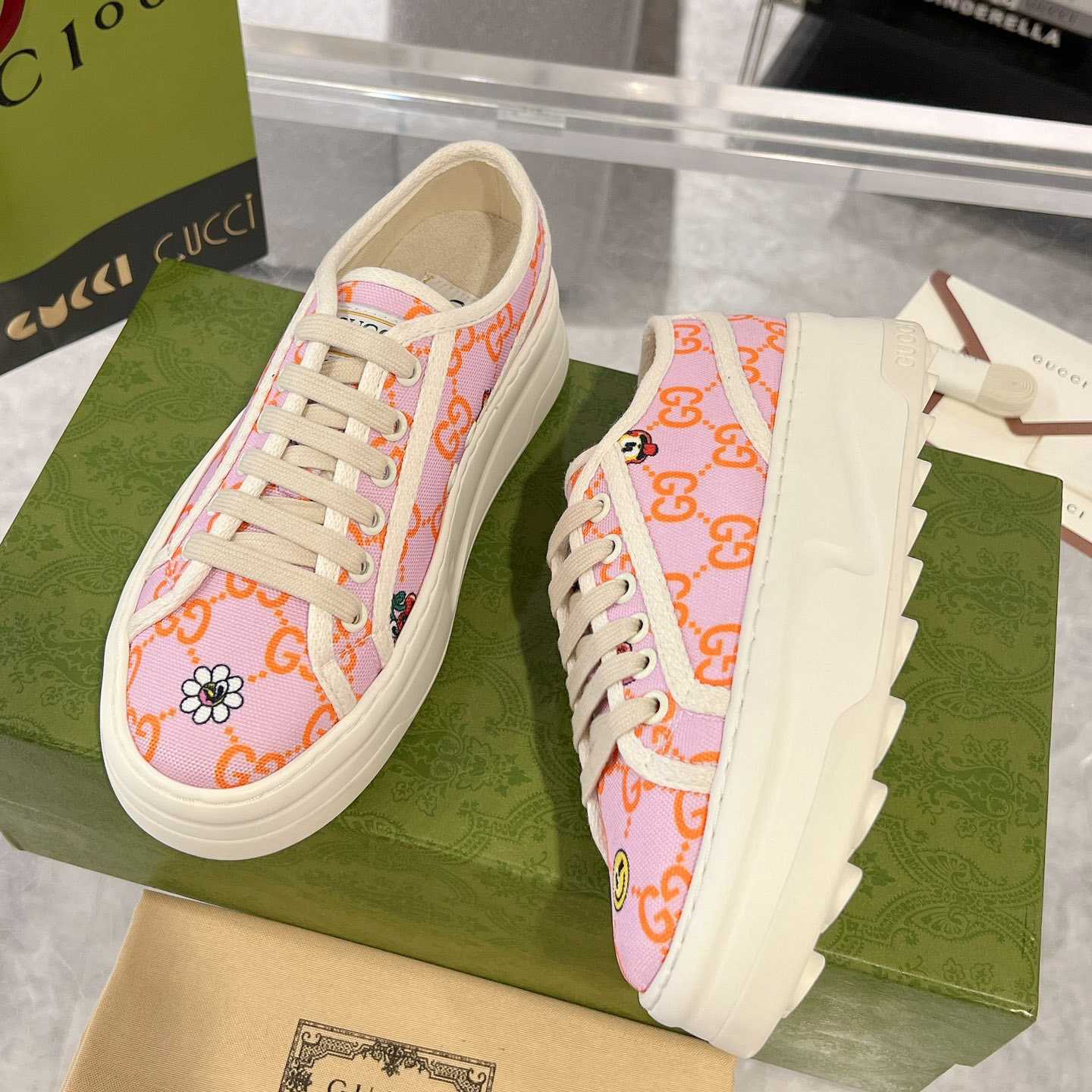 Gucci Women's GG Sneaker - DopestKickz