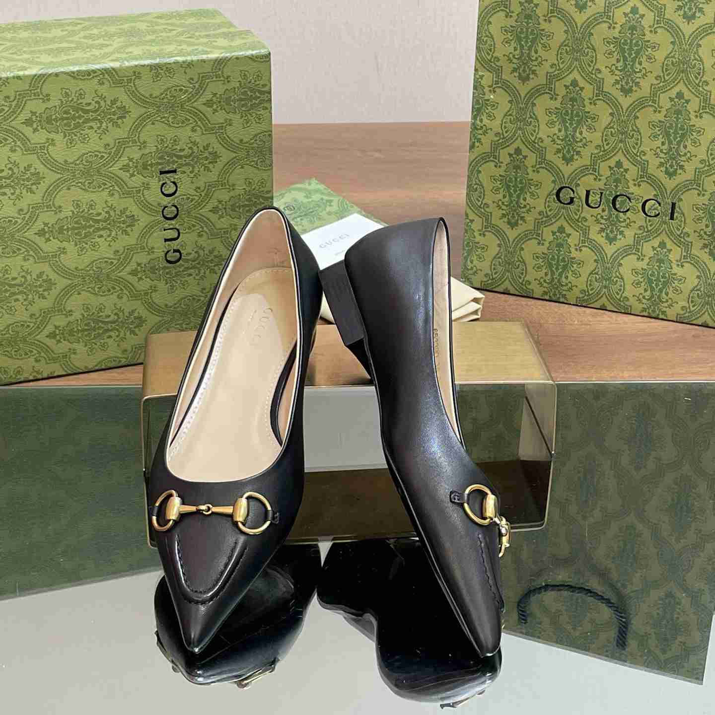 Gucci Women's Ballet Flat With Horsebit - DopestKickz