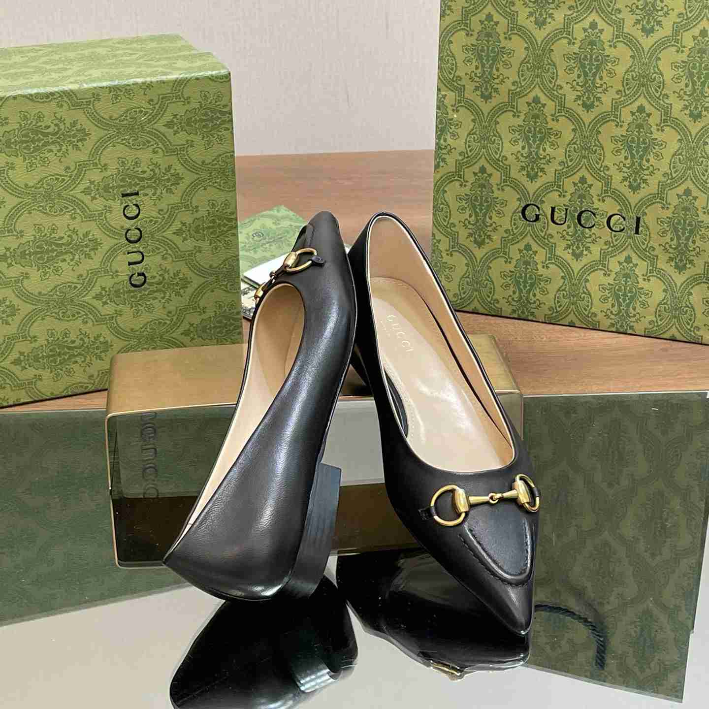 Gucci Women's Ballet Flat With Horsebit - DopestKickz