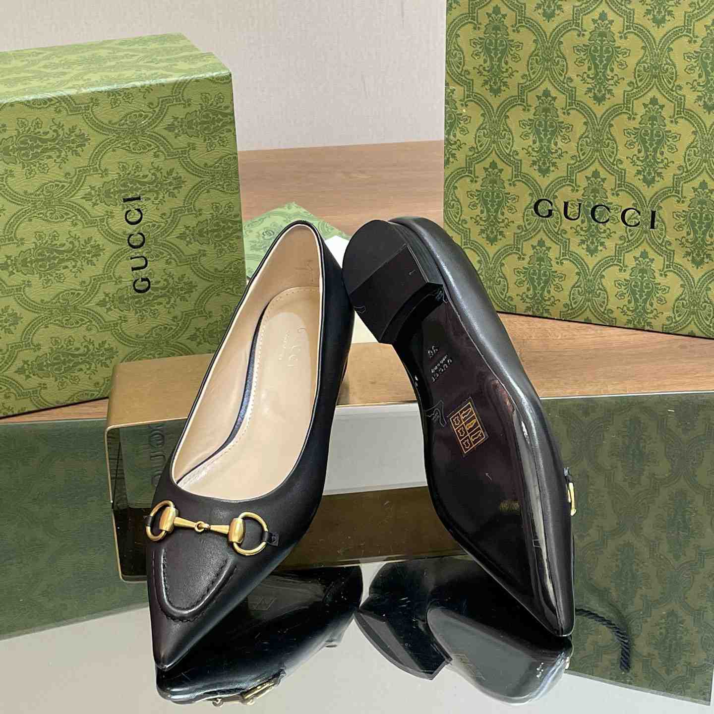 Gucci Women's Ballet Flat With Horsebit - DopestKickz
