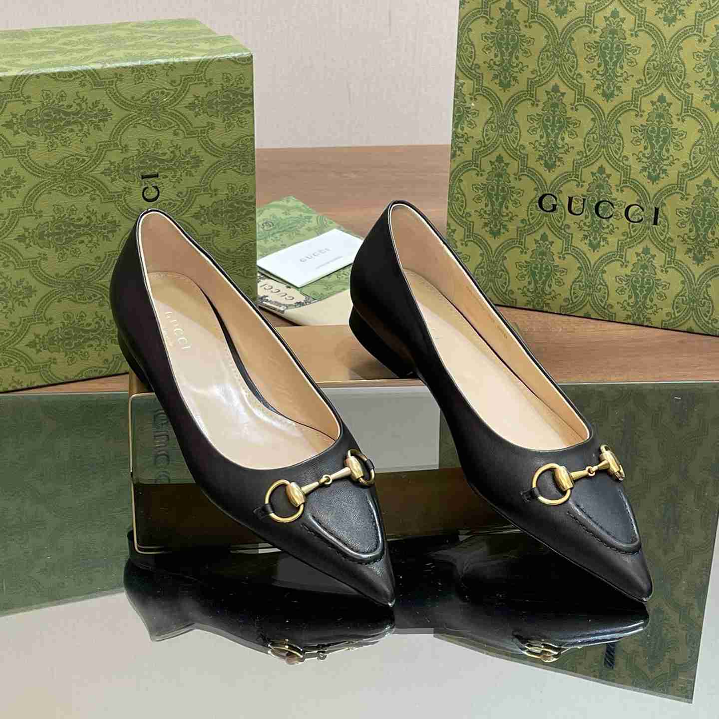 Gucci Women's Ballet Flat With Horsebit - DopestKickz