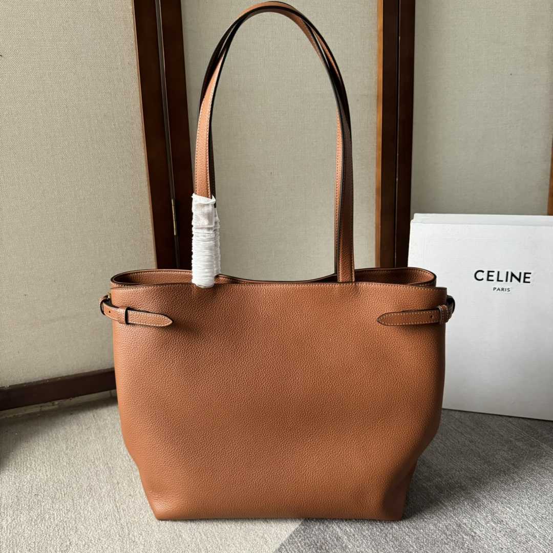 Celine Medium Cabas Anais Cuir Triomphe In Grained Calfskin - DopestKickz