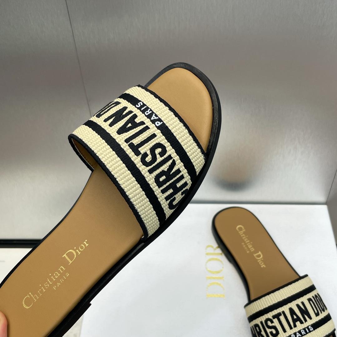 Dior Dway Slide - DopestKickz