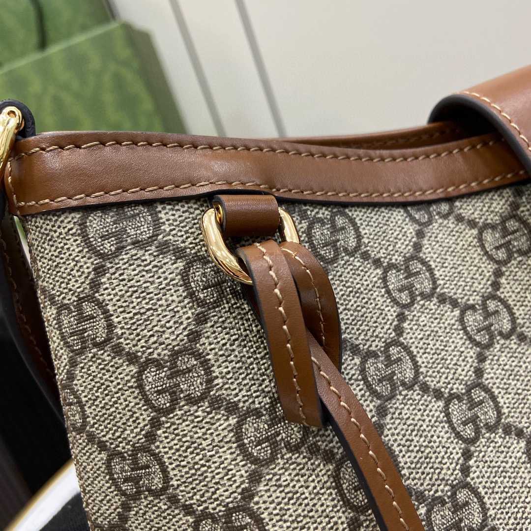 Gucci Padlock GG Medium Shoulder Bag - DopestKickz