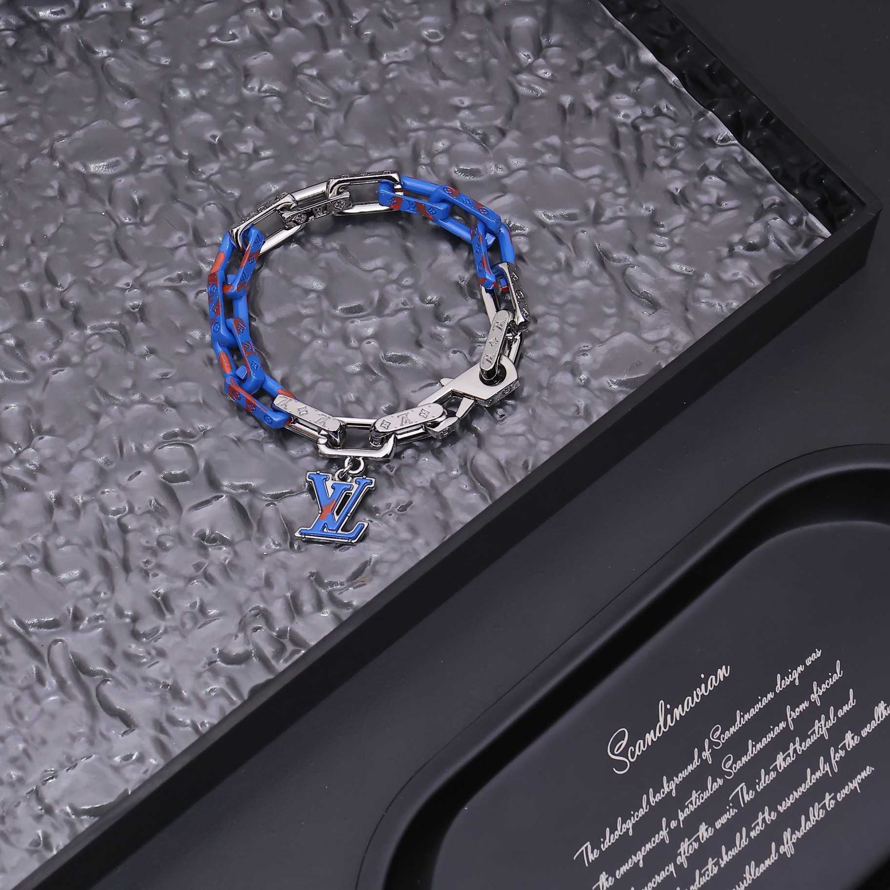 Louis Vuitton Monogram Chain Bracelet  M1229M - DopestKickz