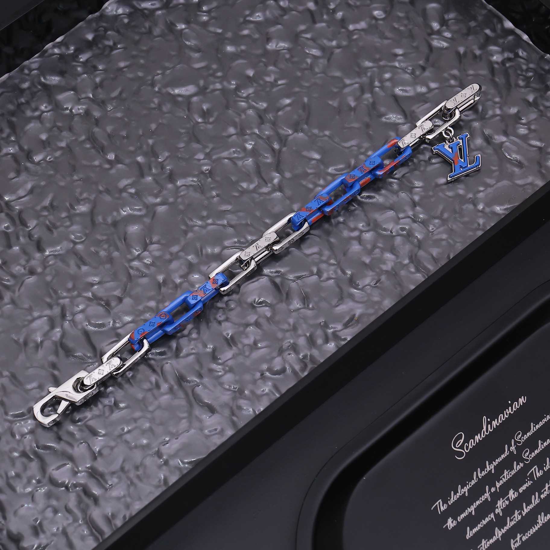 Louis Vuitton Monogram Chain Bracelet  M1229M - DopestKickz
