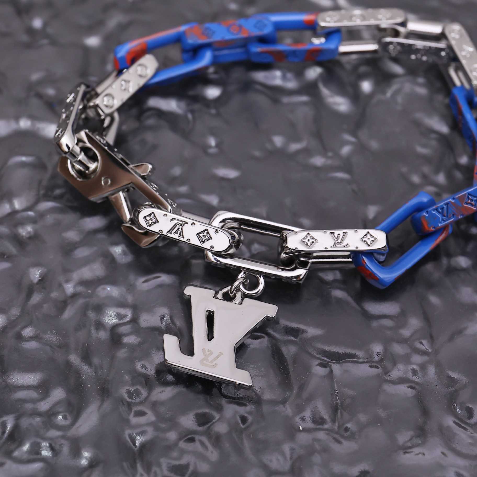 Louis Vuitton Monogram Chain Bracelet  M1229M - DopestKickz